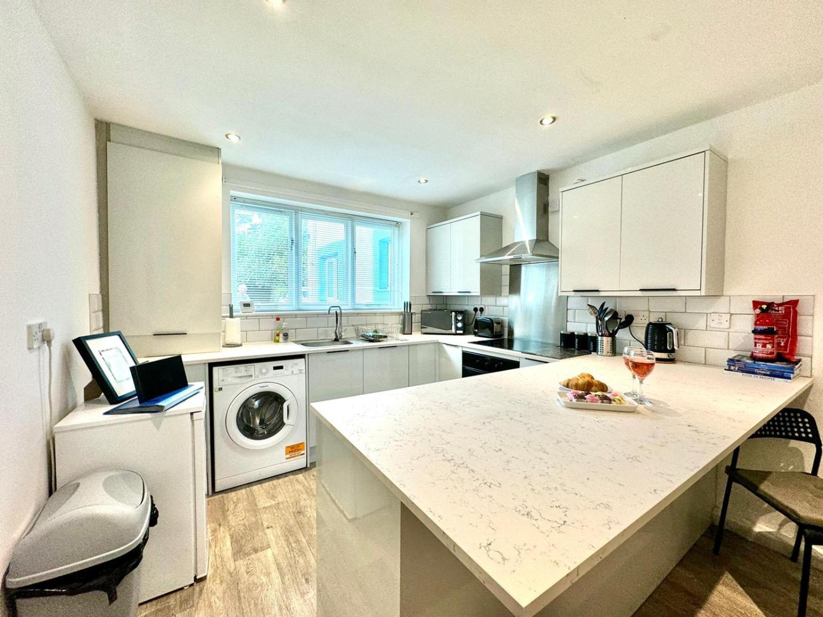 The Alnham, Large 3 Bed Apartment, Close To The City Νιούκασλ Εξωτερικό φωτογραφία